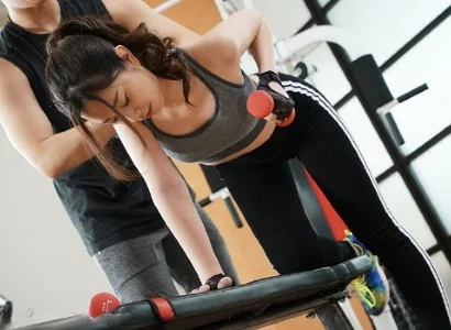 Người phụ nữ thiếu thốn tình dục và anh PT số hưởng quan hệ đầy đam mê
